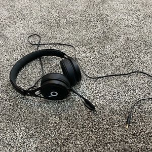 Beats wired earphones small